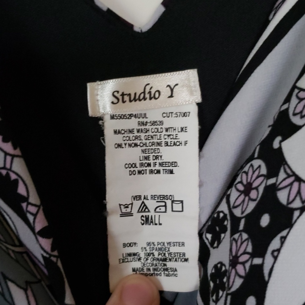 DRESS - Picture 3 of 4